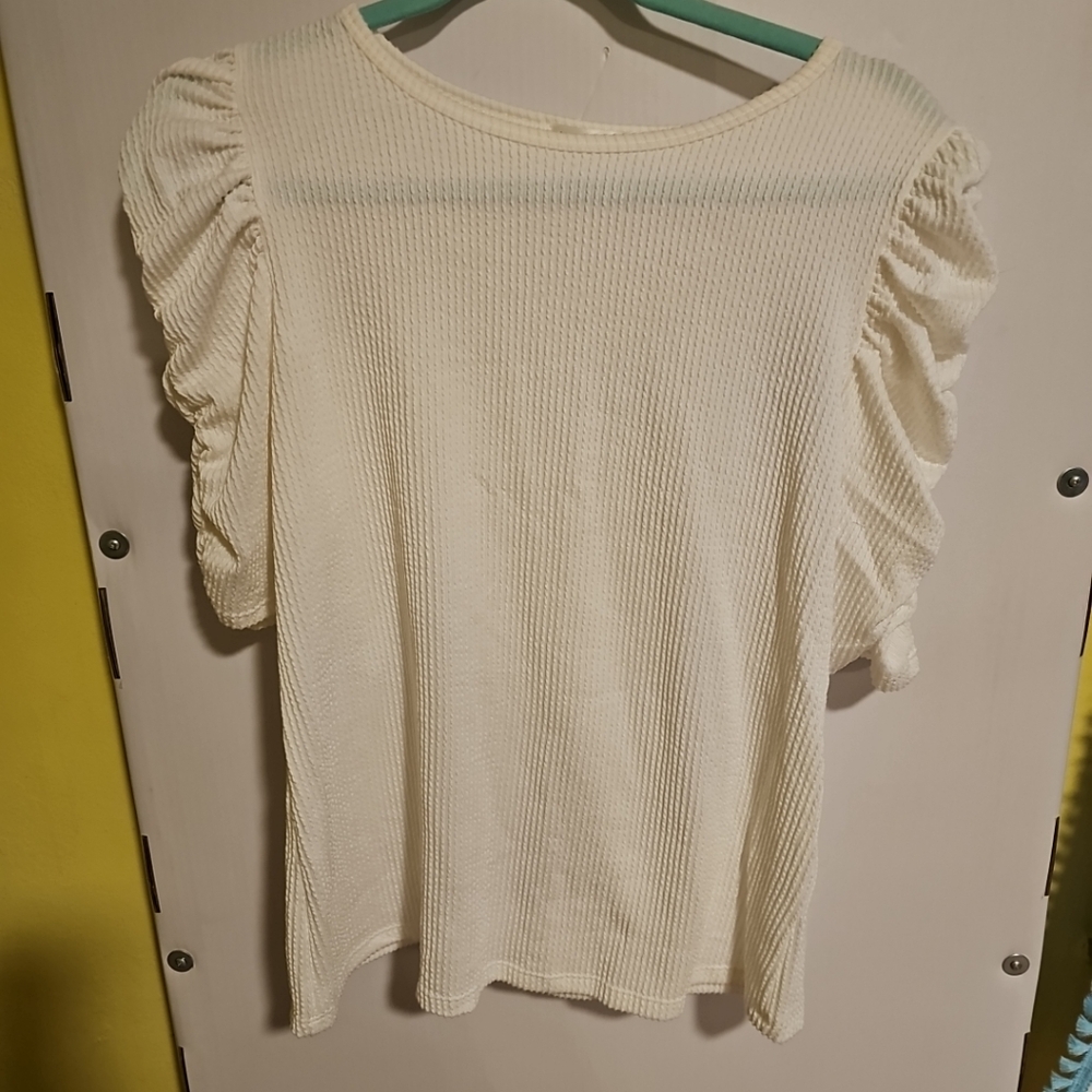 Women's Large Hanger 55 White Ivory Shirt Blouse Textured Fabric Cinched Sleeves
